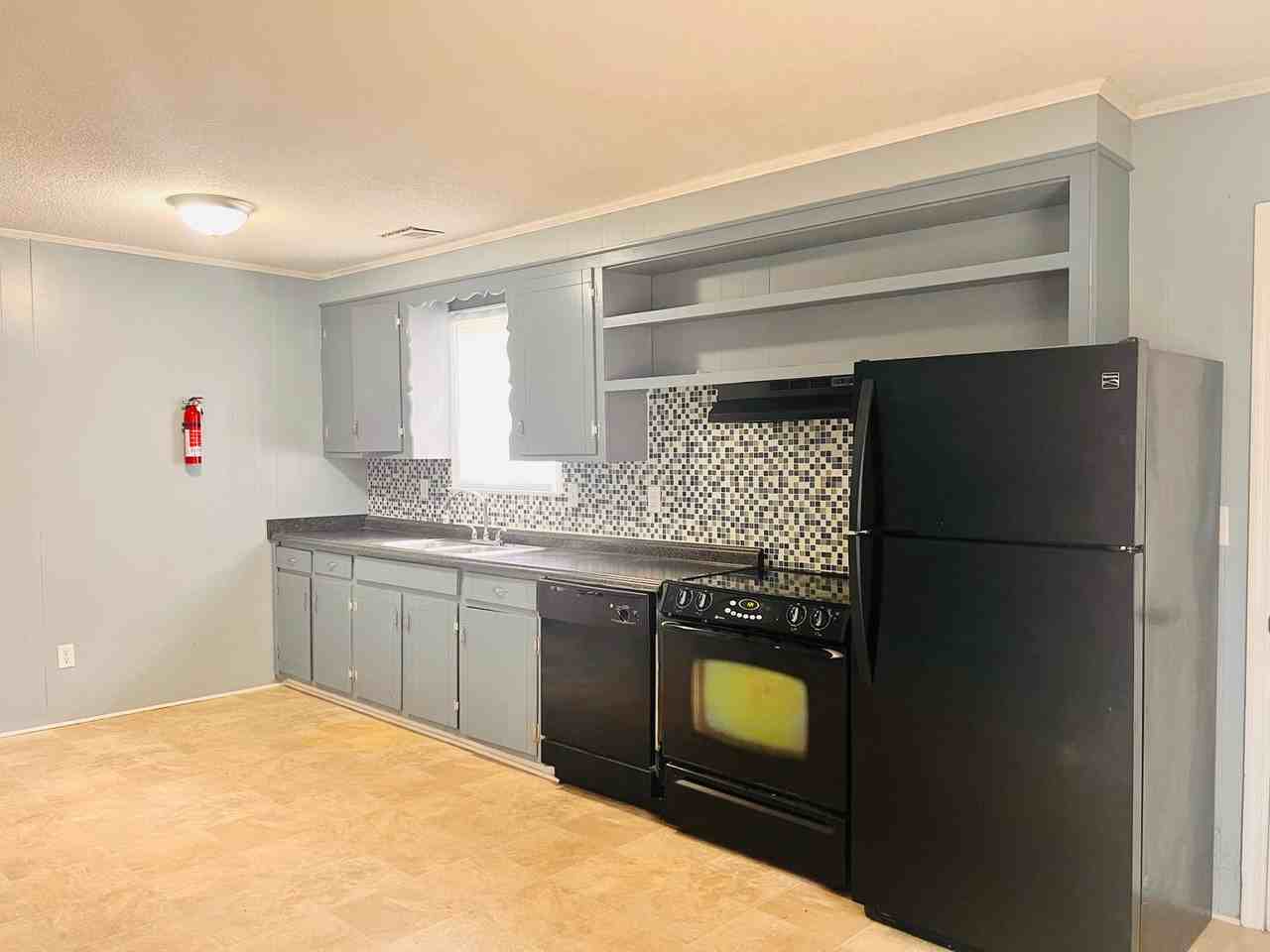 1032 Blue Ridge Ter - Photo 4 of 7