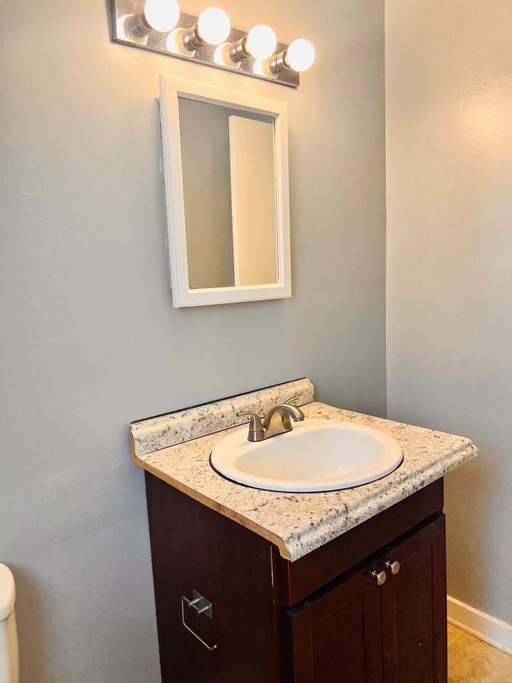 1032 Blue Ridge Ter - Photo 6 of 7