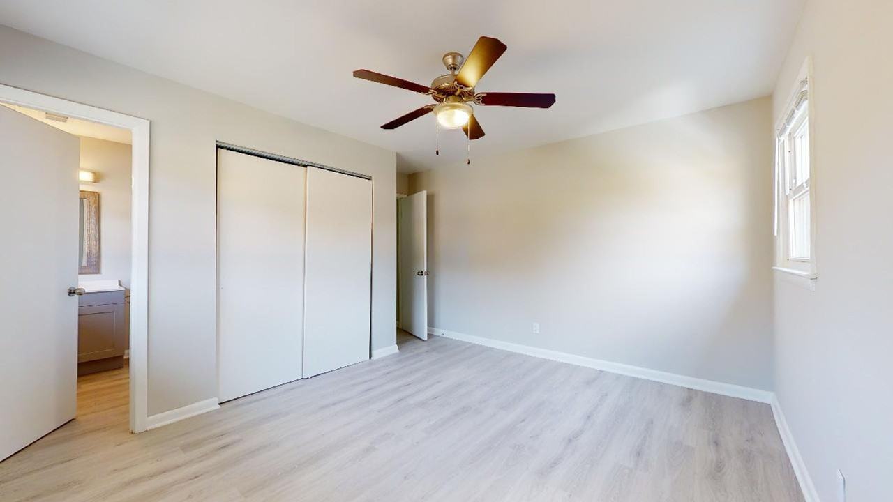 Dacian Road Townhomes - Photo 4 of 27