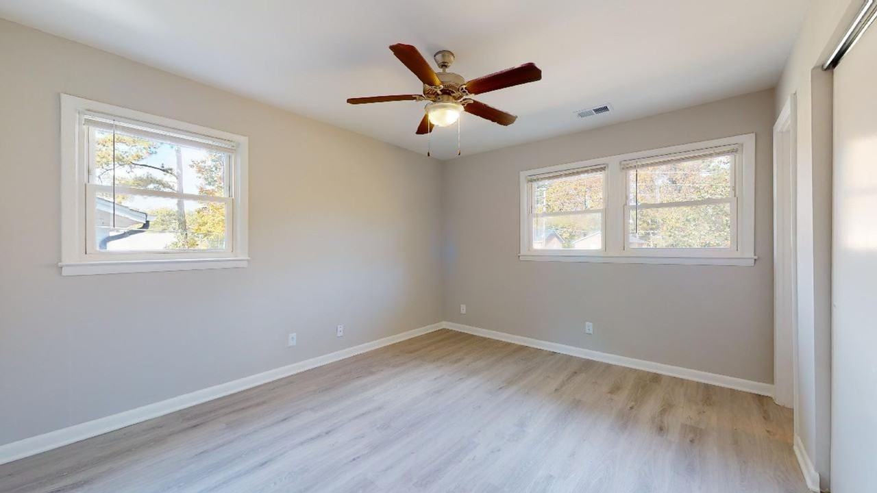 Dacian Road Townhomes - Photo 6 of 27