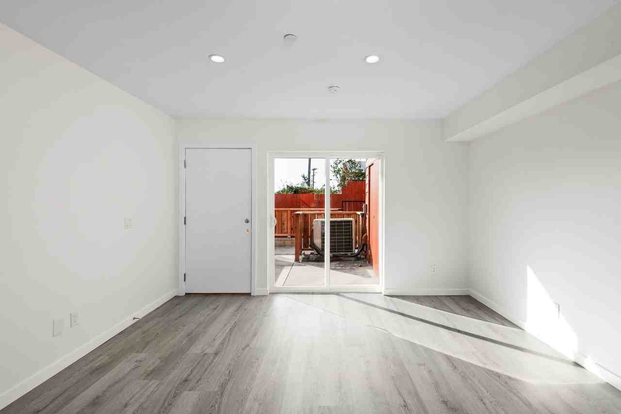 Civic Center Villas - Photo 4 of 11