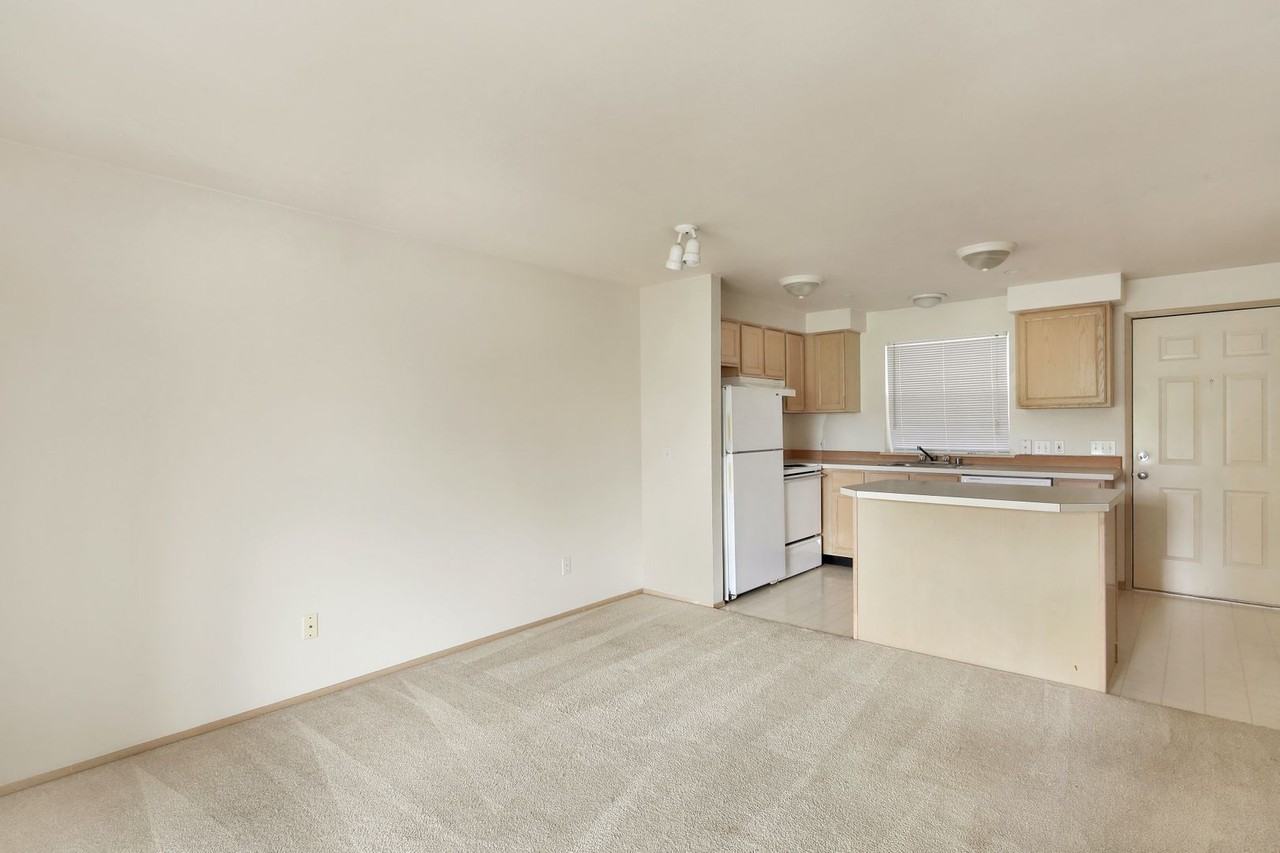 Southside Place Apartments - Photo 6 of 25