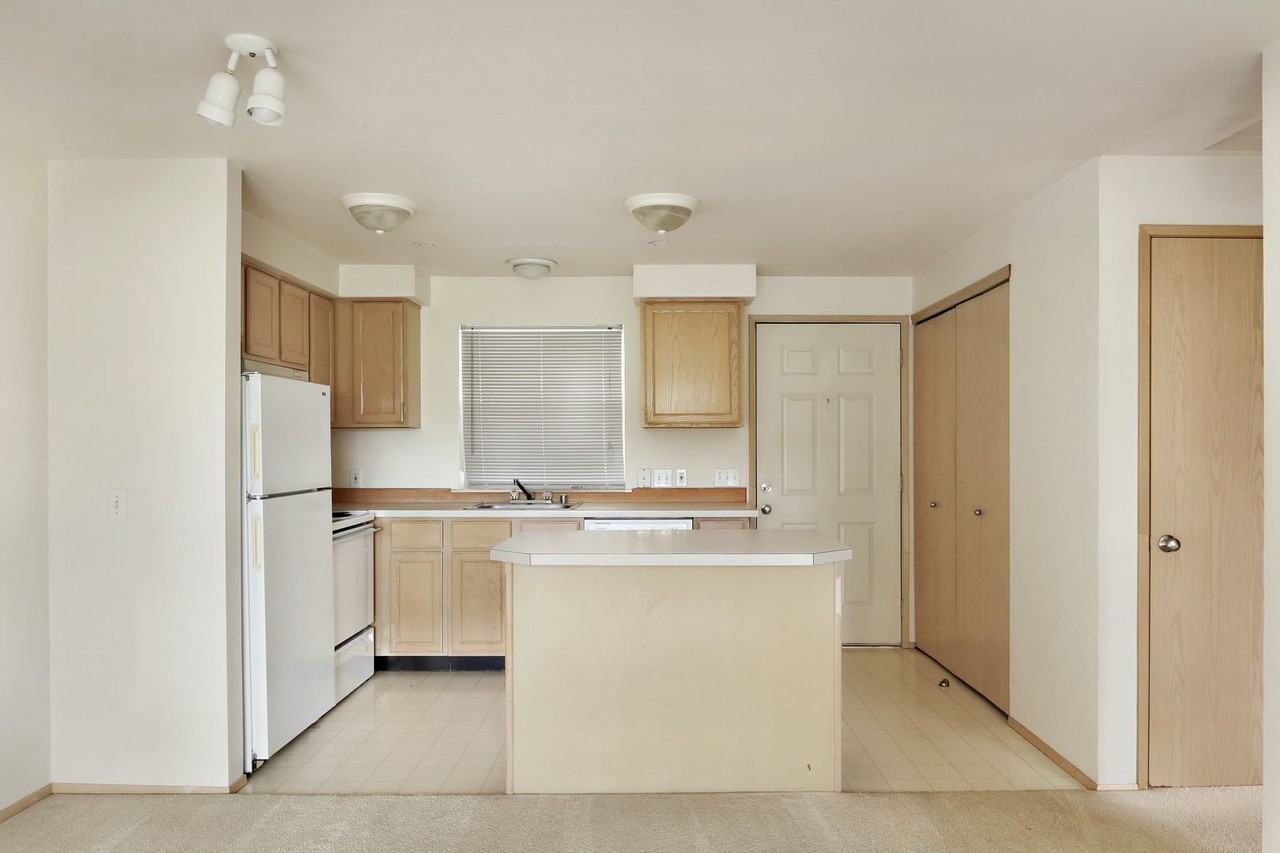 Southside Place Apartments - Photo 5 of 25