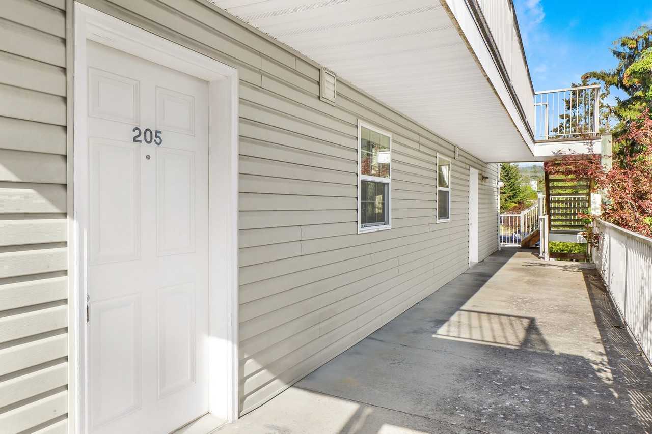 Sweetwater - Photo 4 of 50