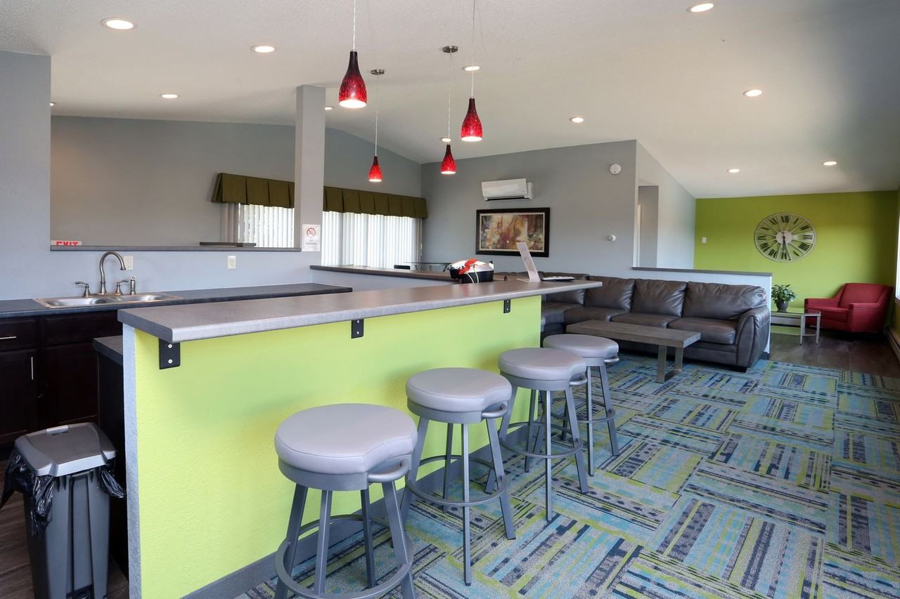 Wingate Apartments - Photo 4 of 27