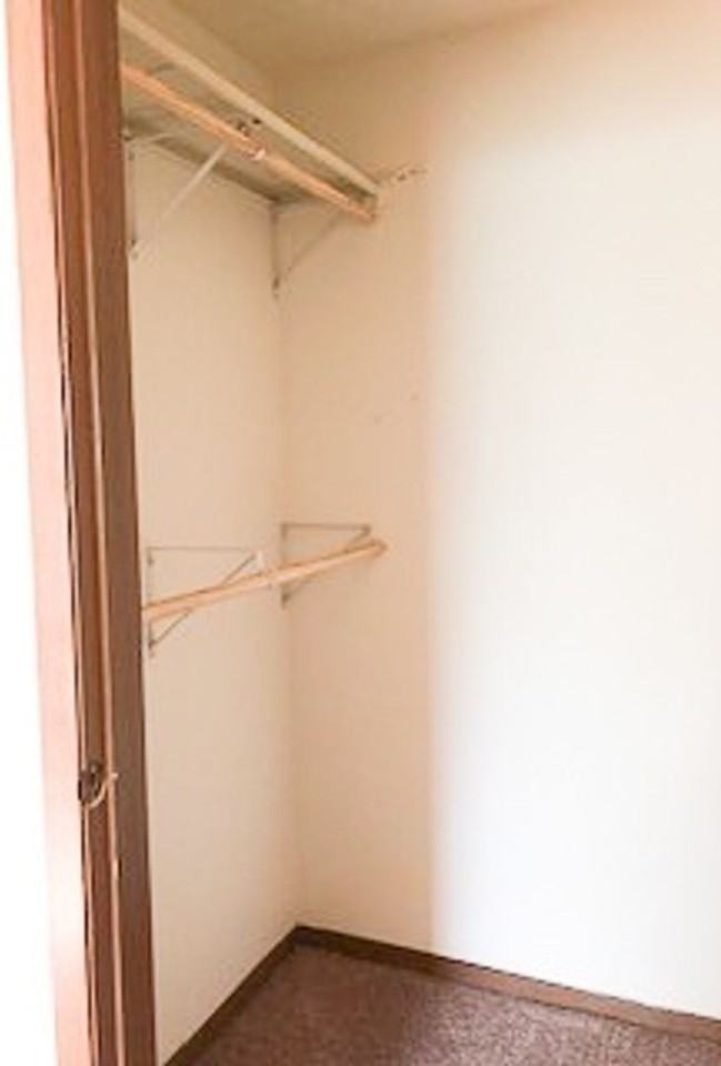 Brook Villa Apartments I - Photo 7 of 11