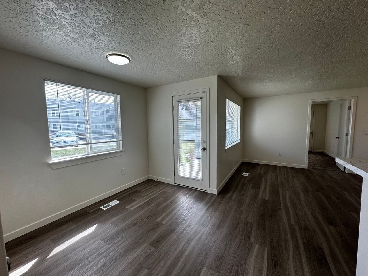 3165 S Apple St - Photo 7 of 21