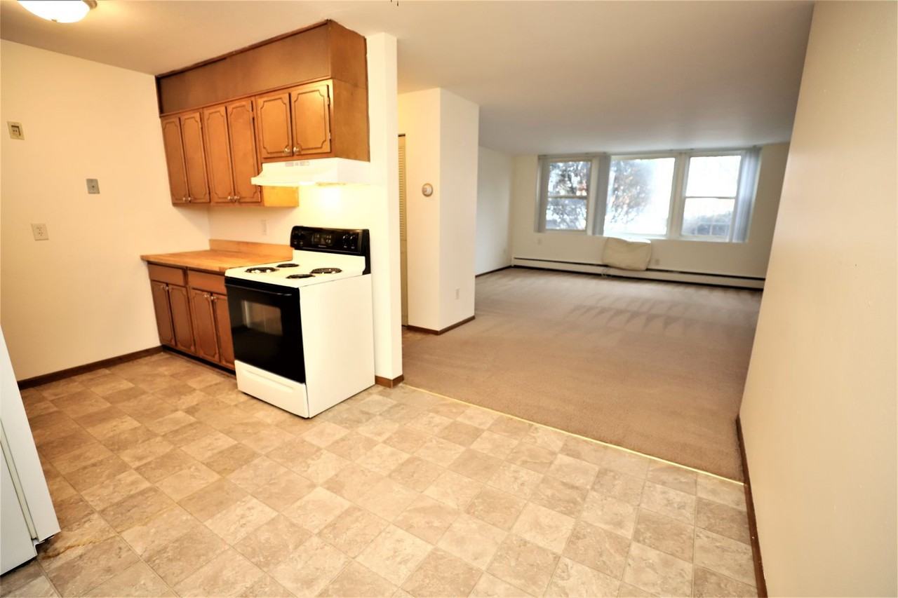 Victoria Manor Apartments - Photo 7 of 21