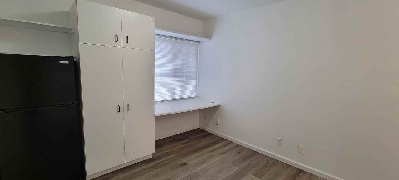 4754 16th Avenue NE - Photo 7 of 17