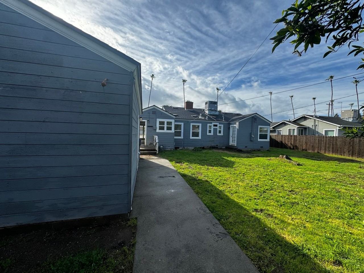 910 Robertson Blvd - Photo 3 of 13