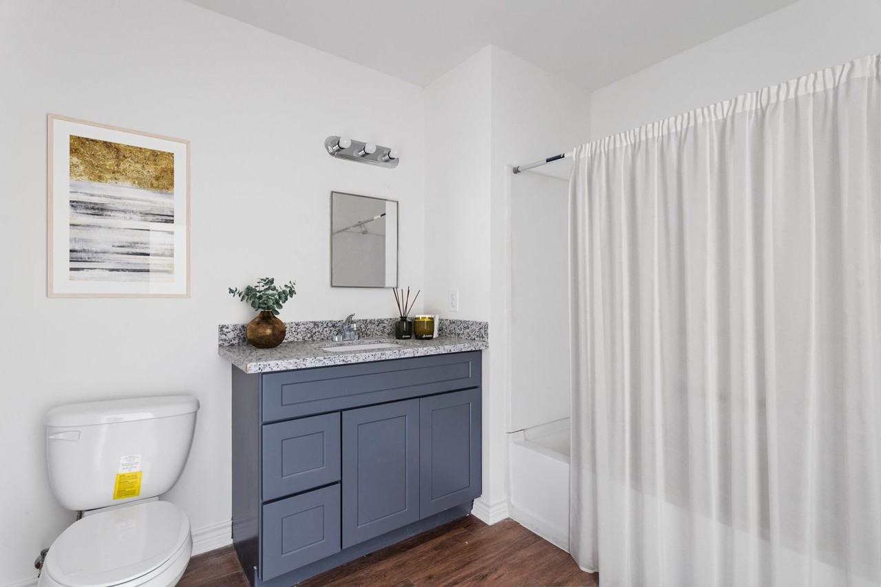 The Oaks - Photo 6 of 33