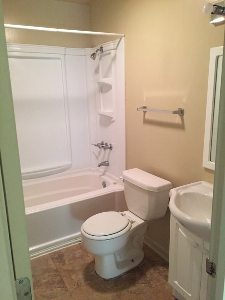 4209 Yates St. - Photo 3 of 5