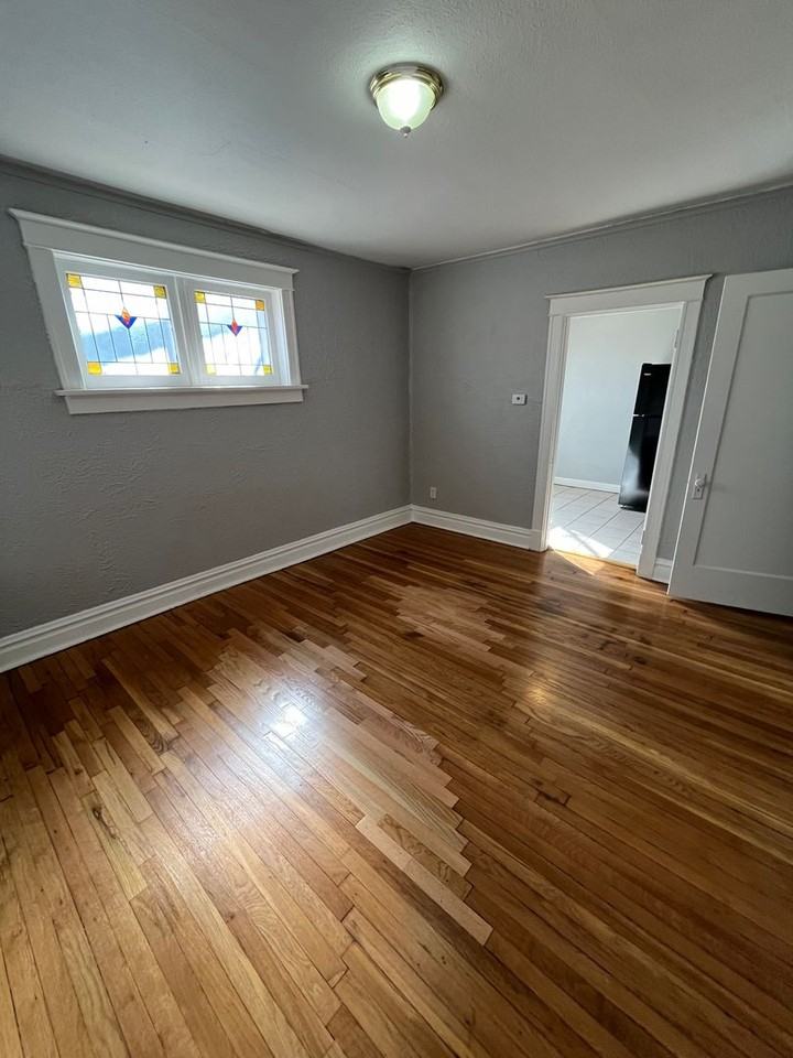 5000 Lindenwood - Photo 2 of 7