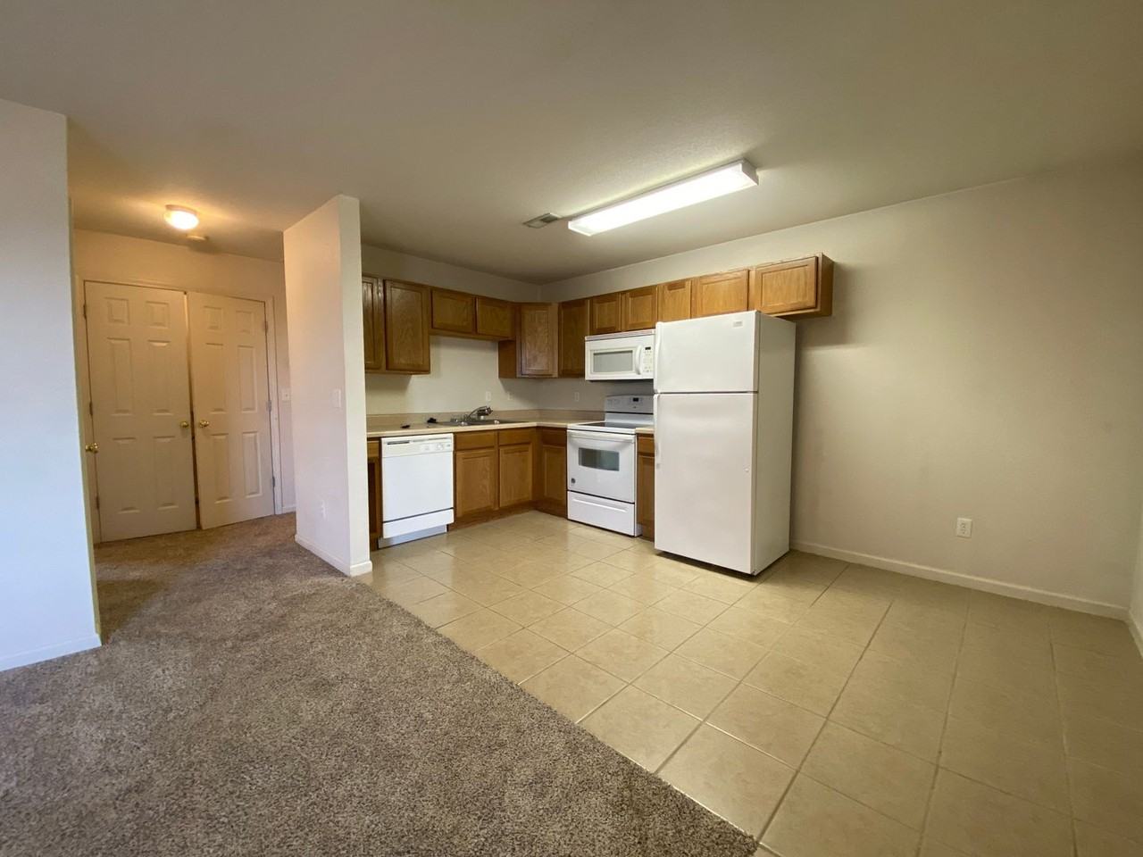 16857 Hunters Ridge - Photo 4 of 10