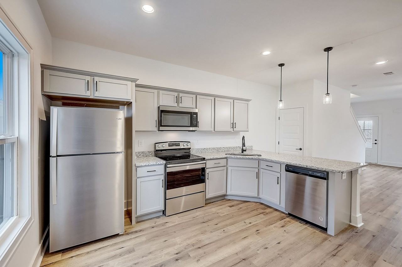 Garnet Village - Photo 6 of 36