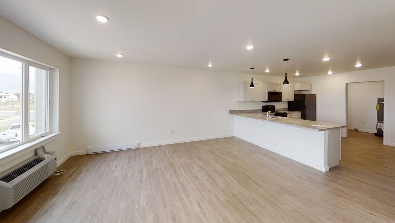 1629 Windrow Dr- Flanders Mill - Photo 2 of 8