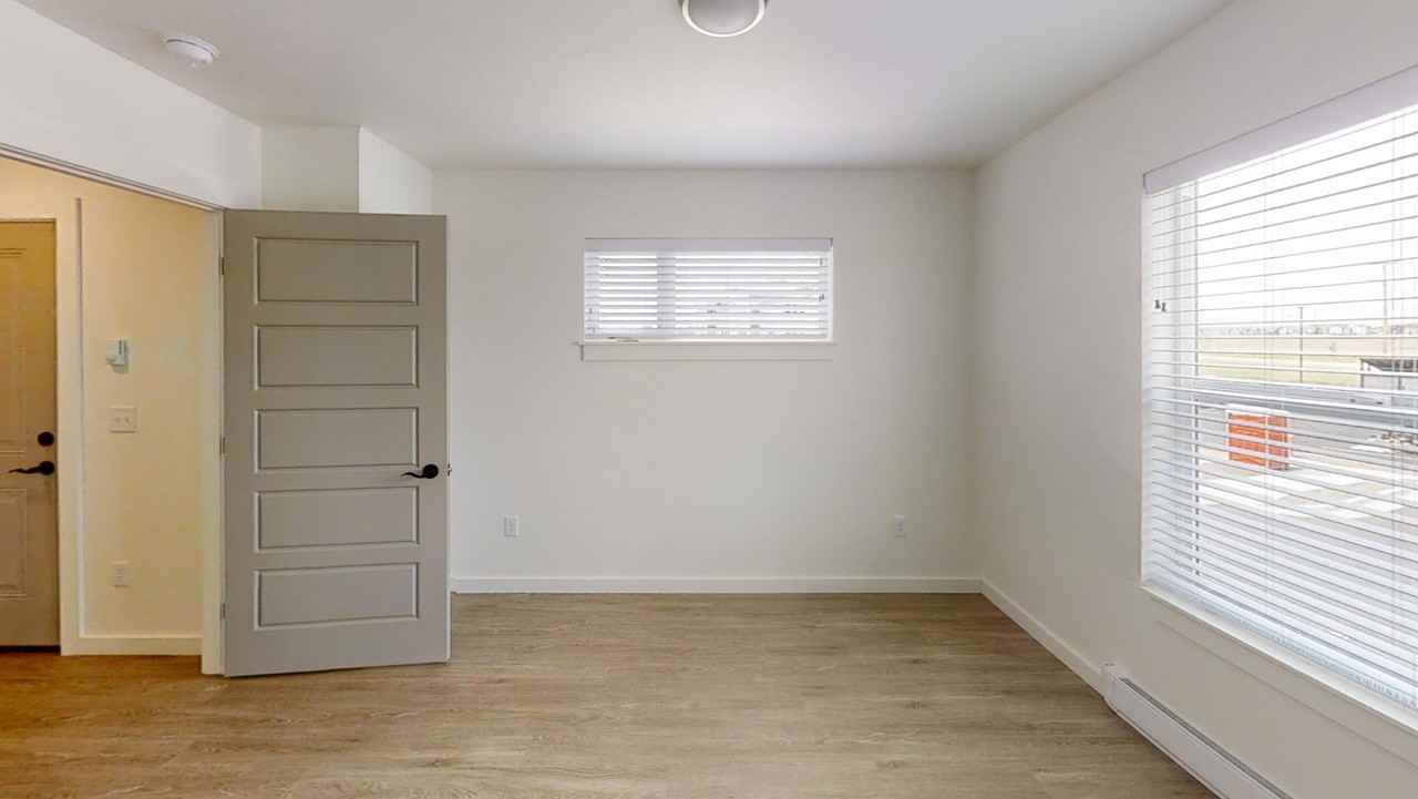 1629 Windrow Dr- Flanders Mill - Photo 5 of 8