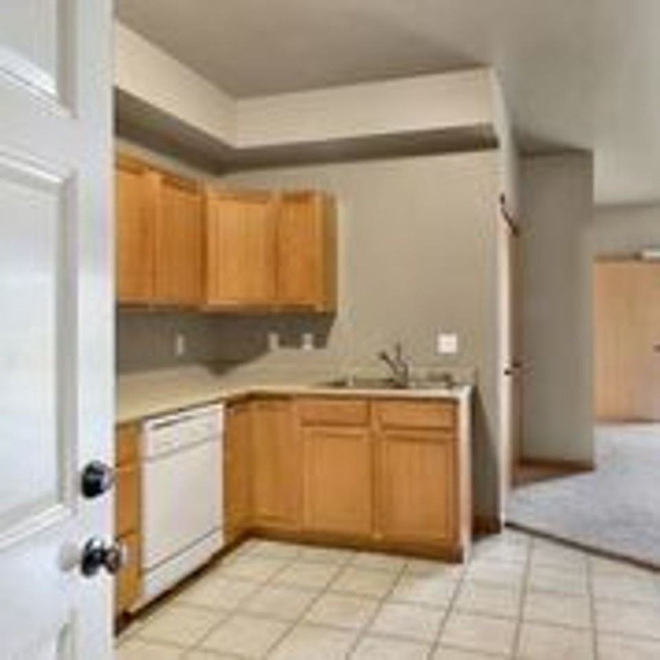 Stoneway Apartments - Photo 5 of 26