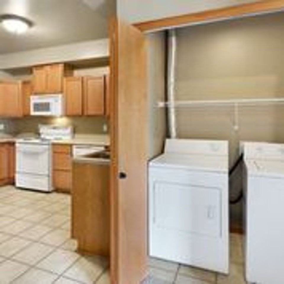Stoneway Apartments - Photo 4 of 26