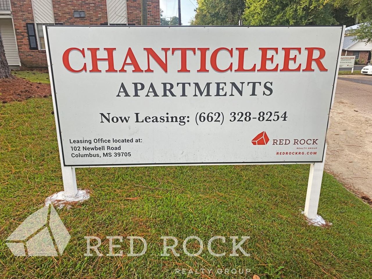 Chanticleer Apartments - Photo 5 of 34