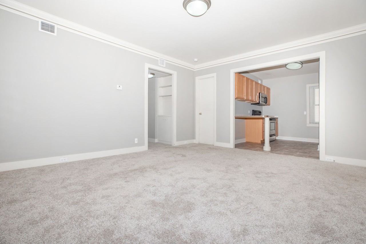 The Austin at Midtown - Photo 6 of 17