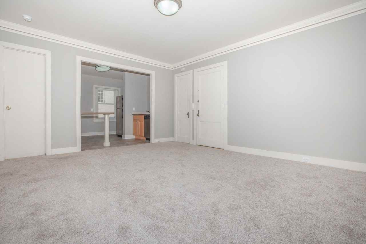 The Austin at Midtown - Photo 7 of 17