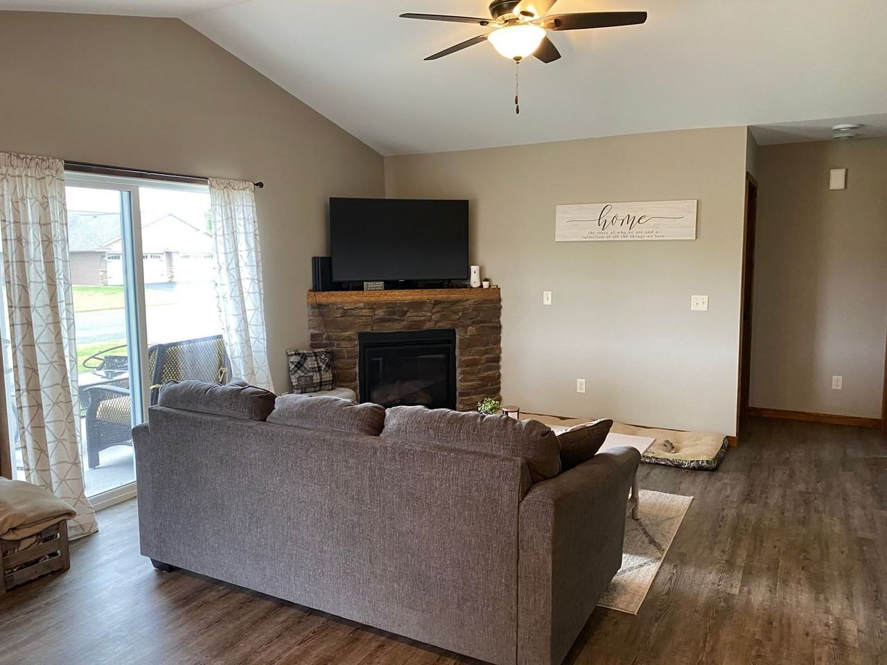 1841 Spruce Street - Photo 3 of 8