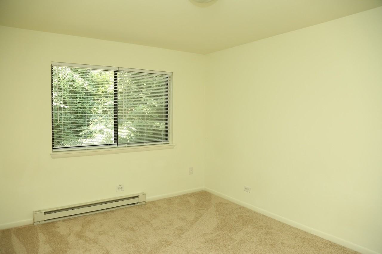 Lynnhaven Apartments - Photo 5 of 14