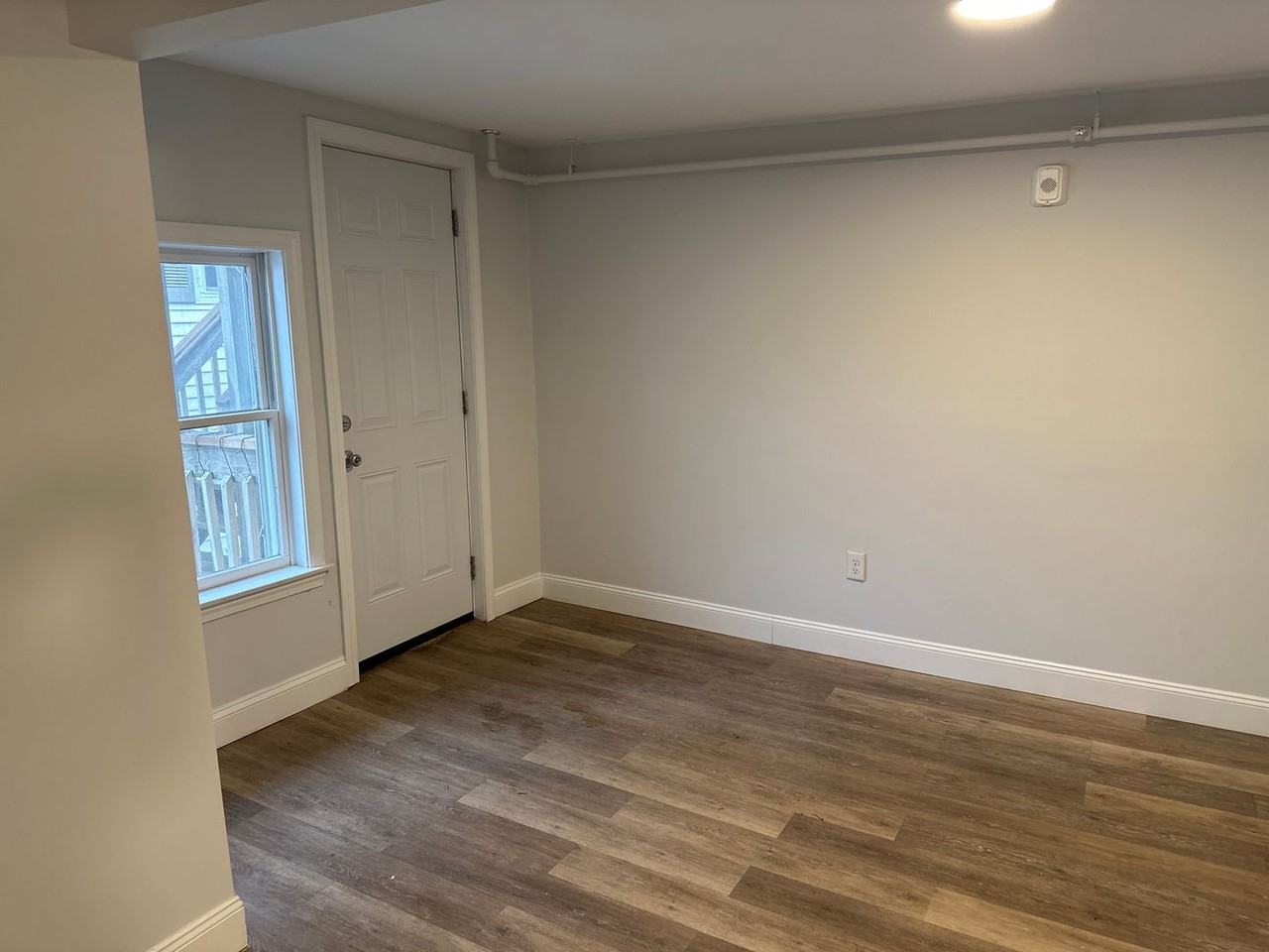 756 Middle - Photo 3 of 6