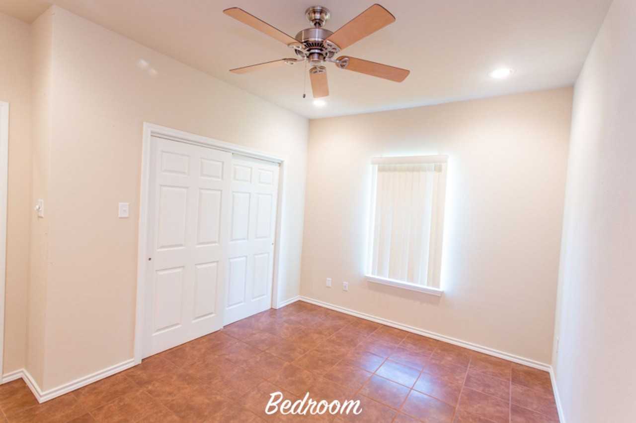 2400 Bryan St - Photo 6 of 16