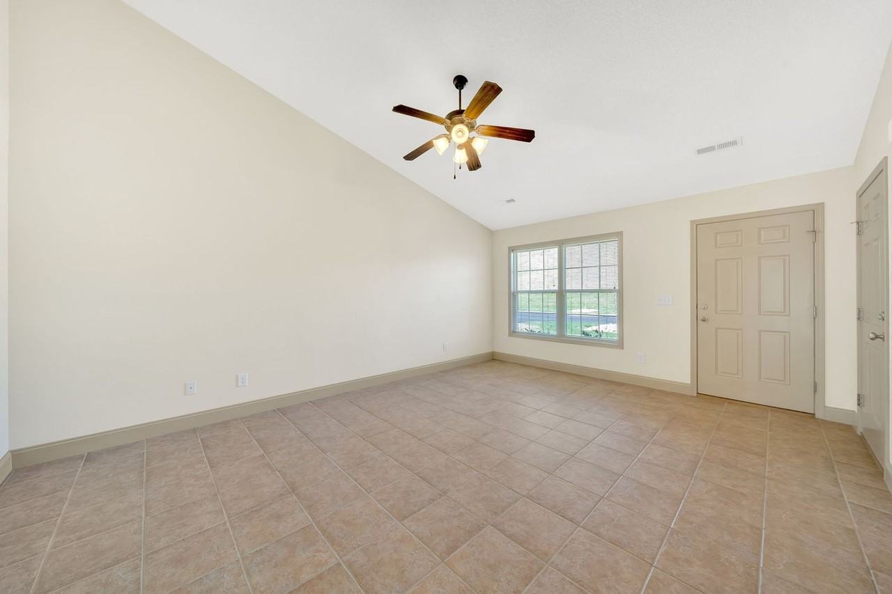 Mill Creek Apartment 1 BR/1 Bath - Photo 3 of 18