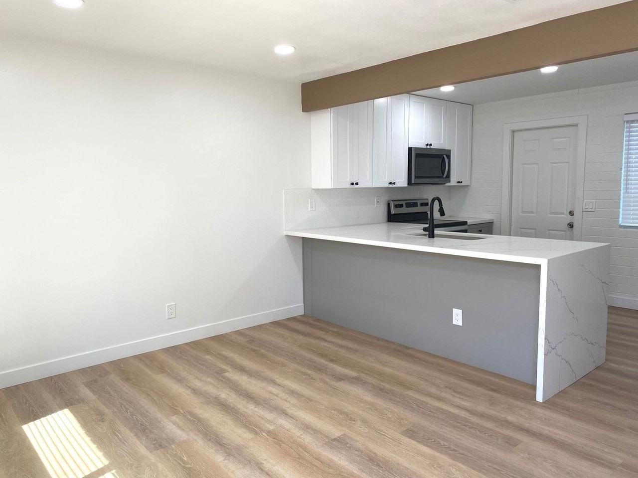 The Grayson2 - Photo 6 of 13