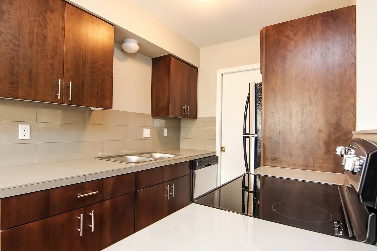 2821 SE 50th Ave. - Photo 3 of 7