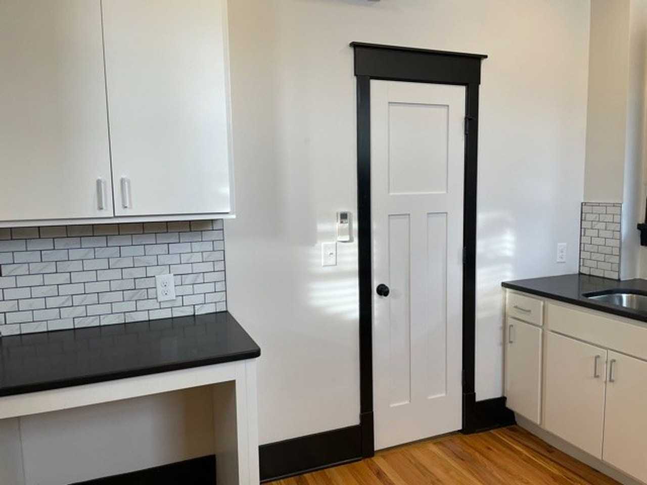 Colonial Hotel Apartments - Photo 5 of 50