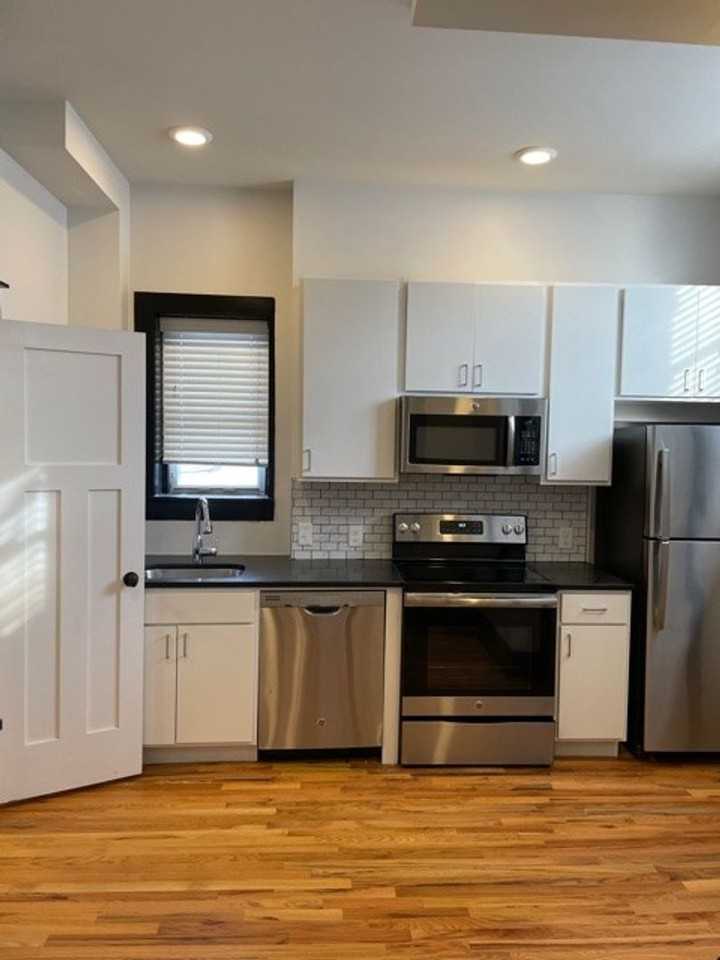 Colonial Hotel Apartments - Photo 6 of 50