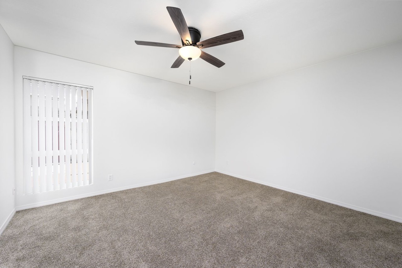 Your New Home at Greentree Fountain – Remodeled Apartment Homes!!!! - Photo 7 of 23