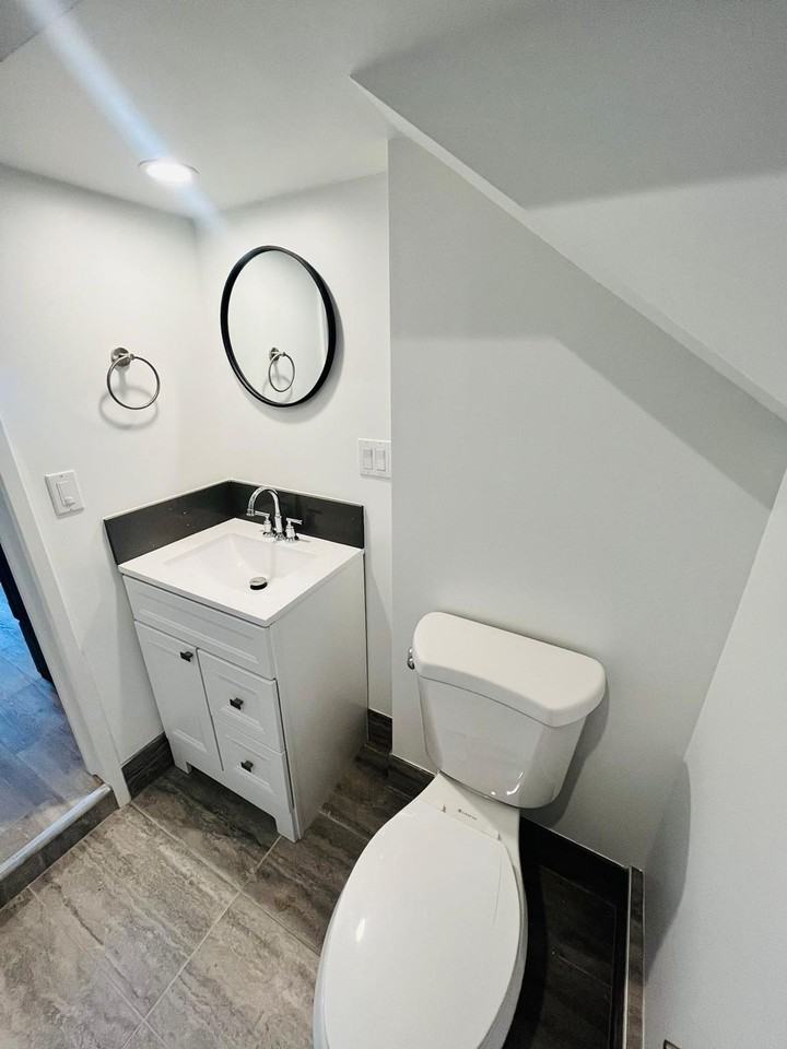 4270 W 4th St #15 - Photo 3 of 15