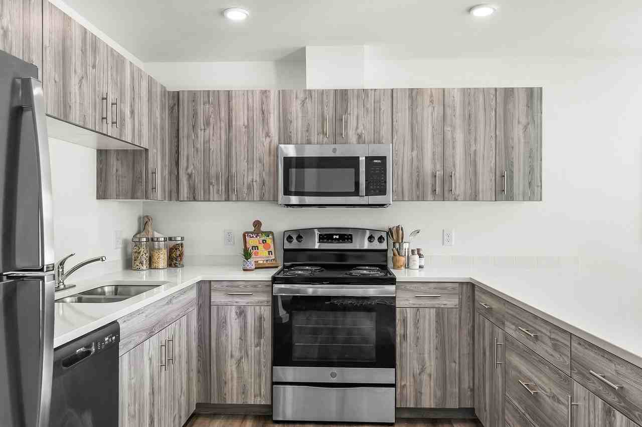 920 W Felicity Ln - Photo 5 of 38