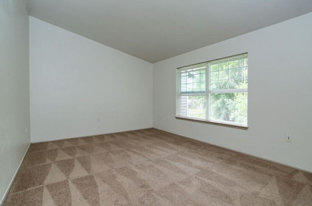 Sunrise Pointe Apartments - Photo 7 of 49