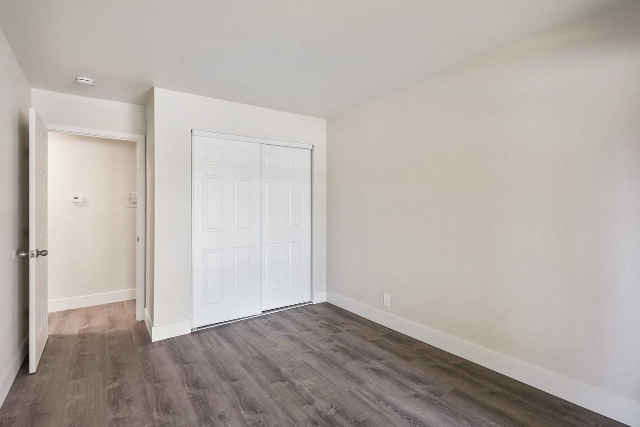 Pinebrook Apartments - Photo 4 of 9