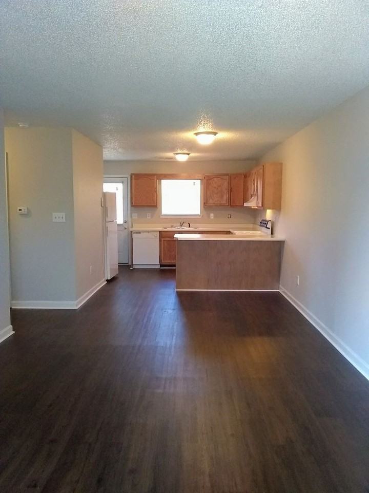 Autumn Brook Terrace Apartments - Photo 3 of 6