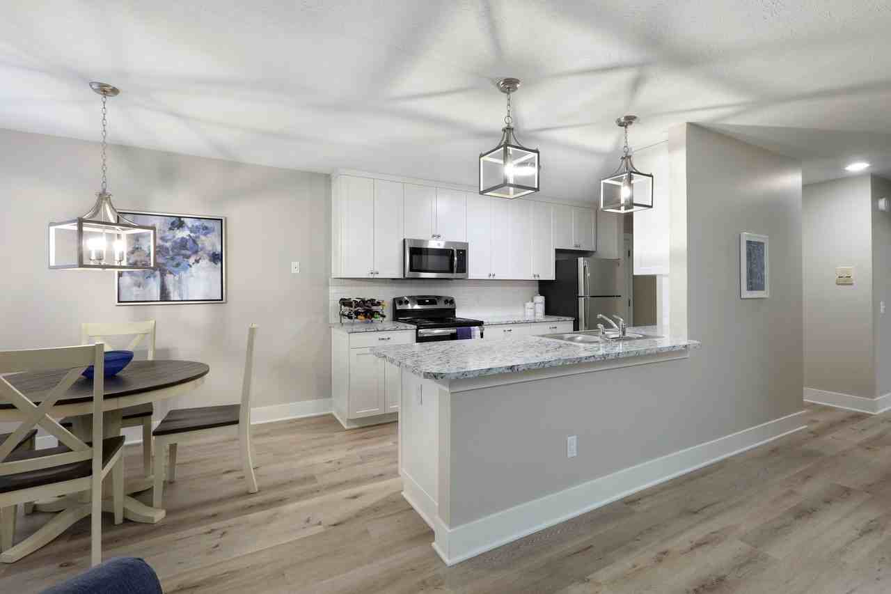 6555 Balsam Dr - Photo 3 of 50