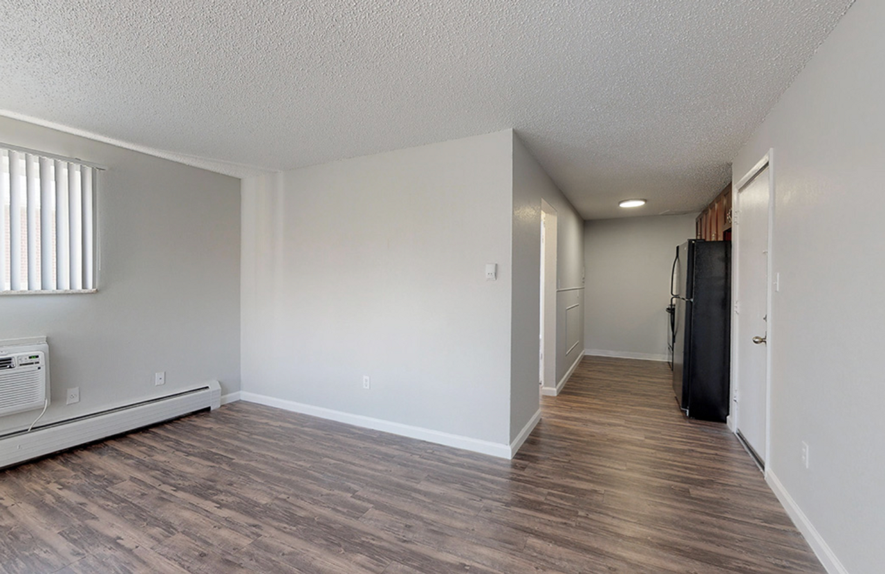 West Macon - 1451 Macon Street - Photo 2 of 3