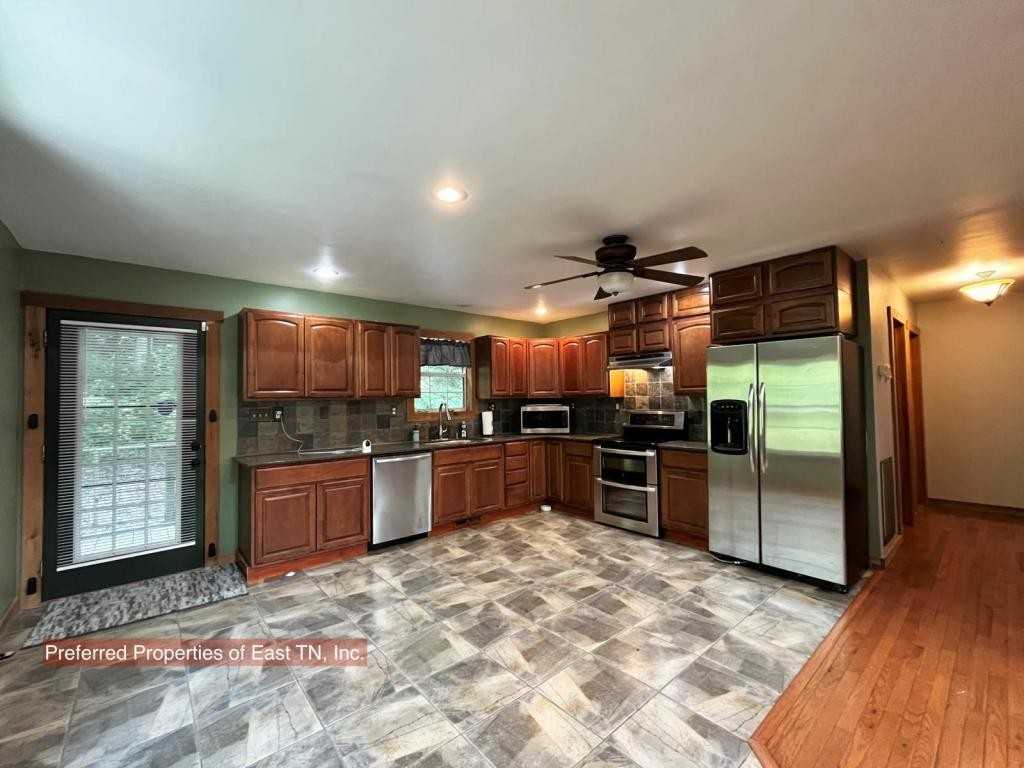 709 Brown Mountain Rd - Photo 4 of 39