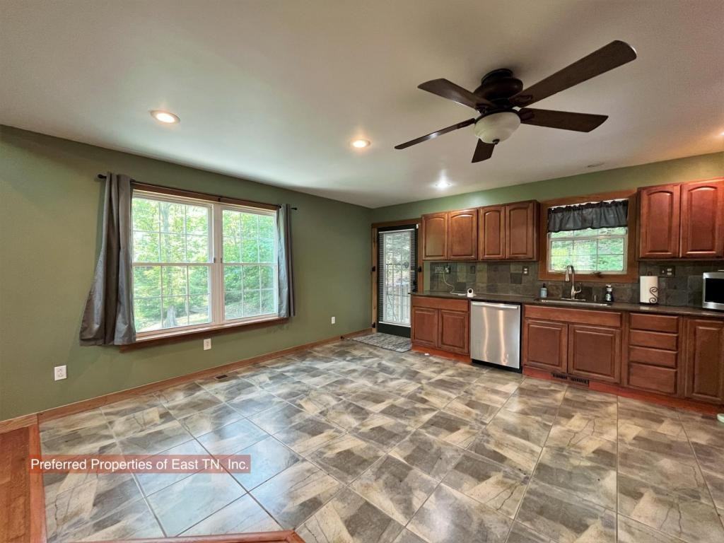 709 Brown Mountain Rd - Photo 5 of 39