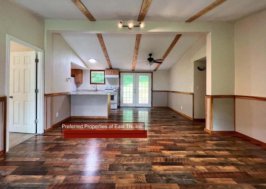 14027 Asheville Hwy - Photo 3 of 18