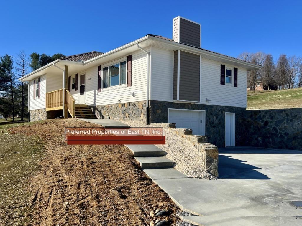 160 Majestic Cir - Photo 2 of 16