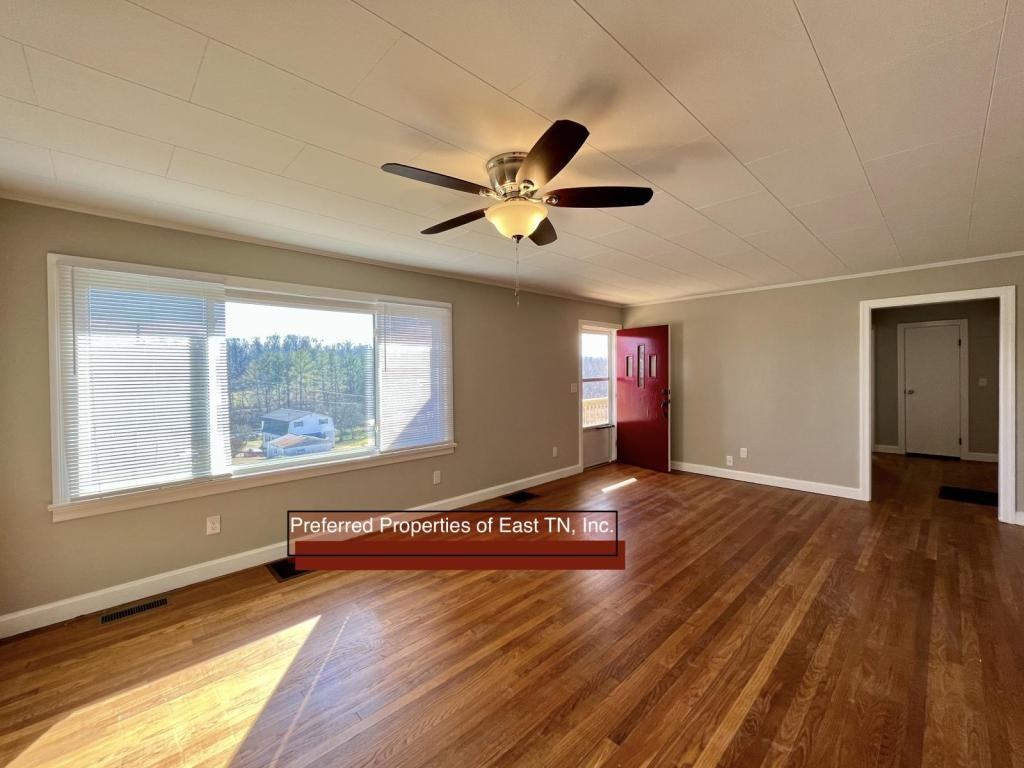 160 Majestic Cir - Photo 4 of 16