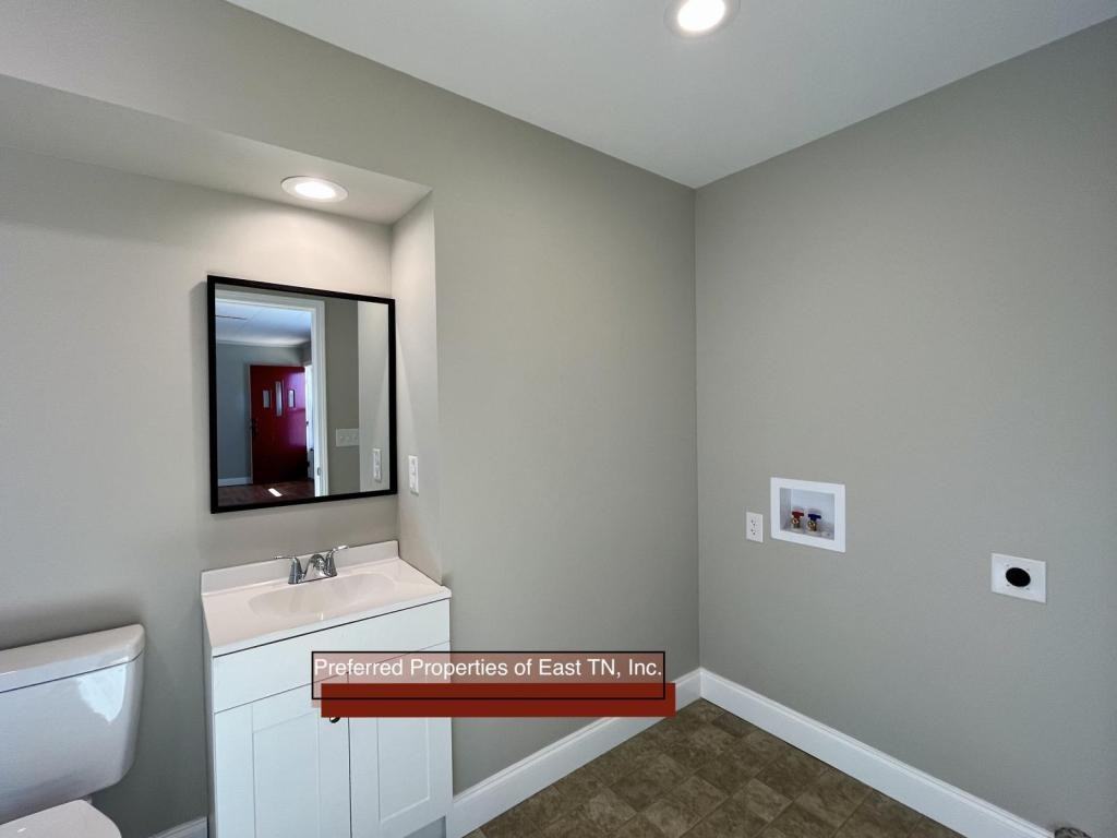 160 Majestic Cir - Photo 7 of 16
