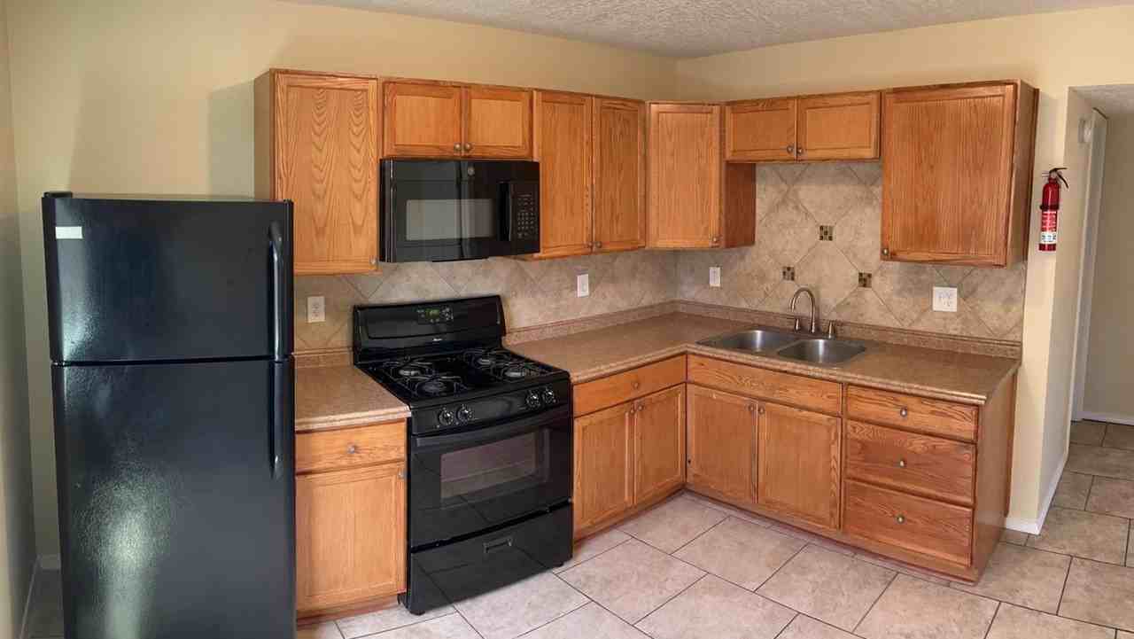 1816 Buena Vista Dr Se #2 - Photo 2 of 39